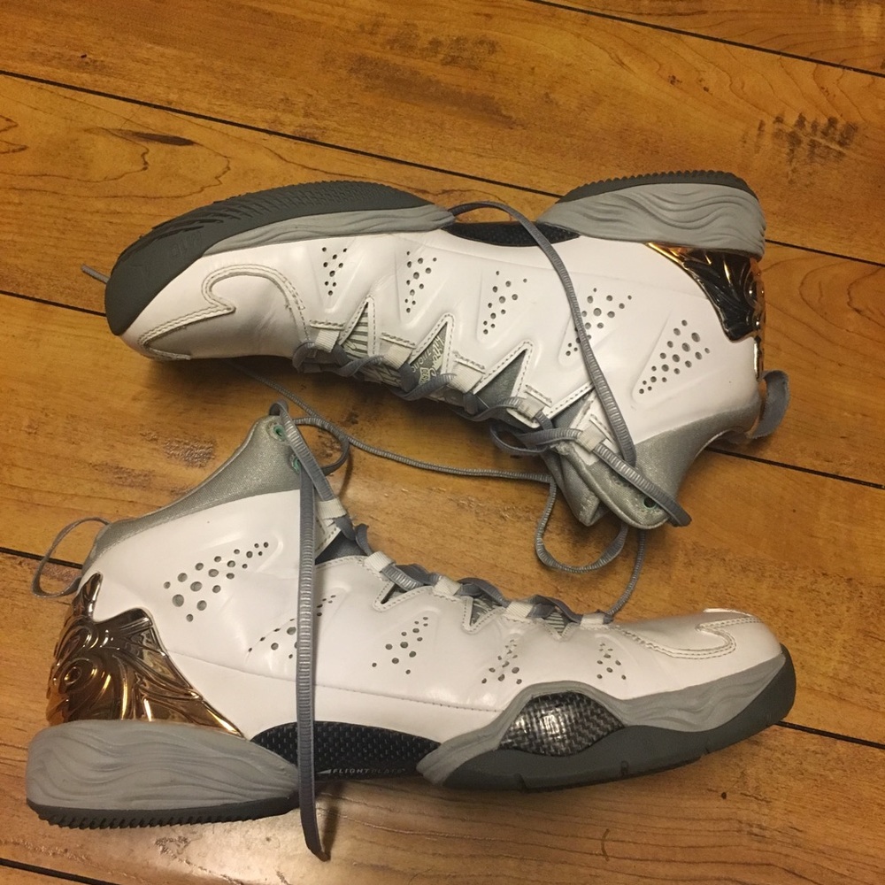 Men’s Jordan melo 10 wolf grey/green glow